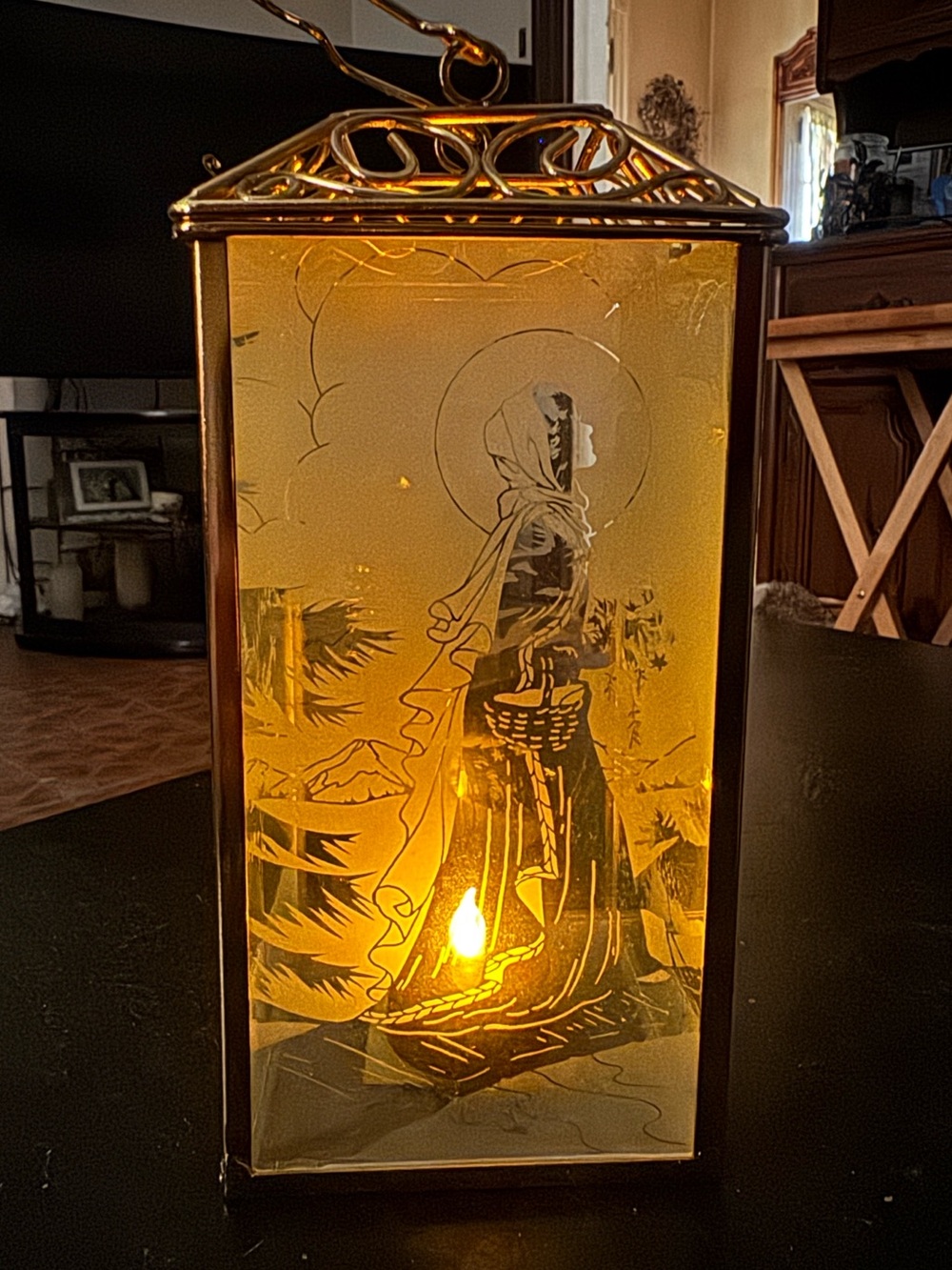 Ethereal lantern